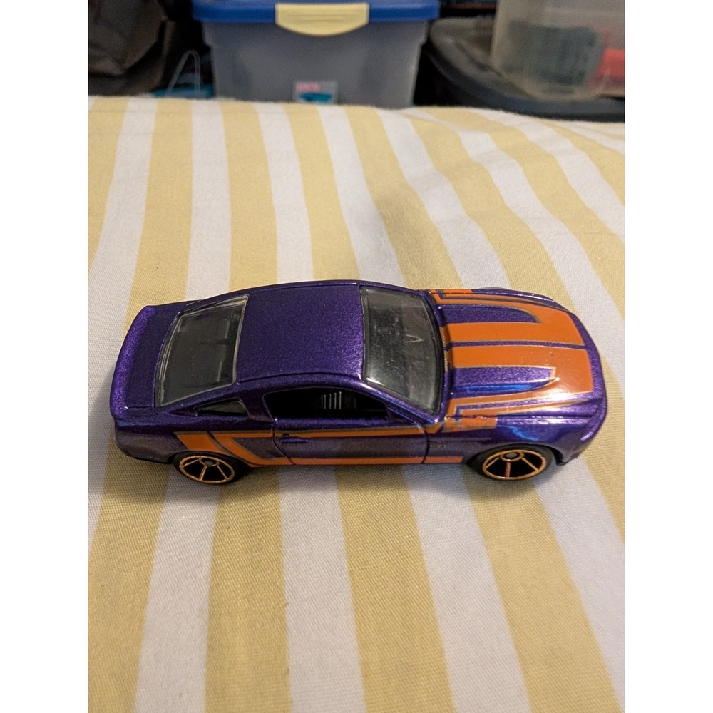 2010 Hot Wheels Ford Mustang GT Purple Diecast Toy Car 1:64 Scale